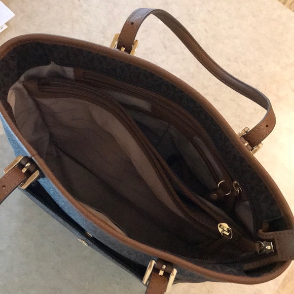 SOLD - Picture 5 of 8